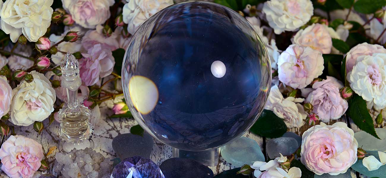 What's the difference between a Clairvoyant and a Psychic?